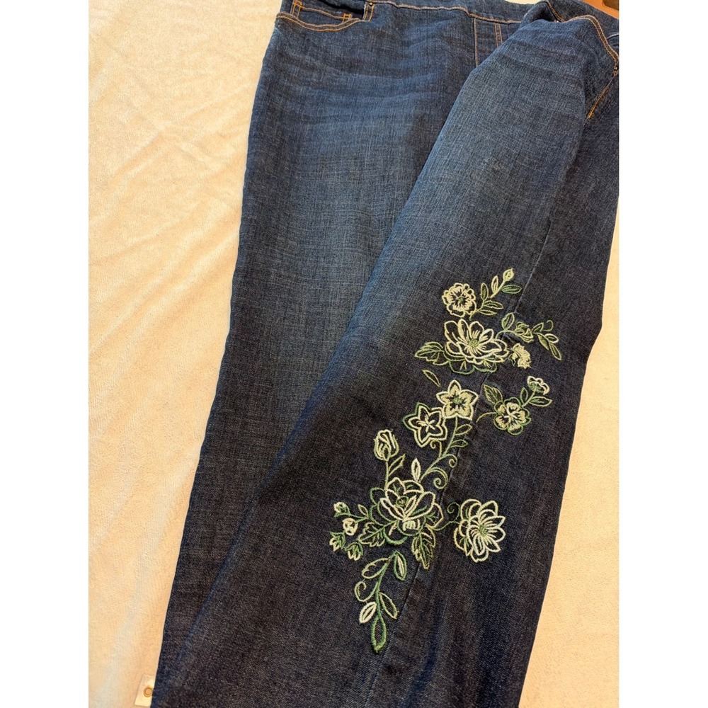 The Pioneer Woman Dark Indigo Cropped Jeans with Green Floral Embroidery